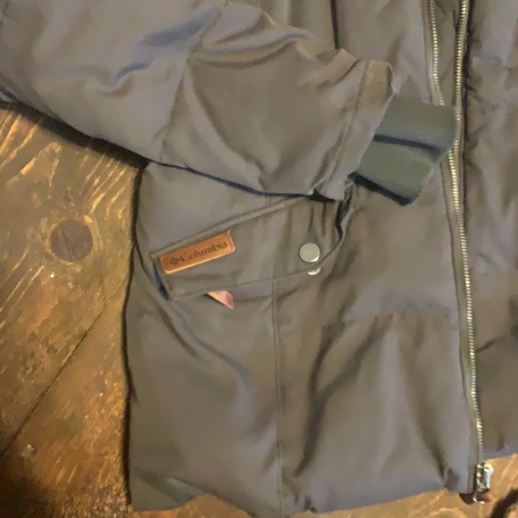 Columbia woman’s size small winter coat - Picture 3 of 5